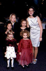 weblia&girls.jpg (41688 bytes)